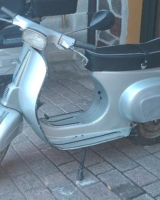 Piaggio Vespa 50 Special 