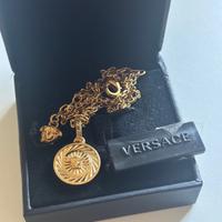 Versace collana medusa accessorio moda fashion