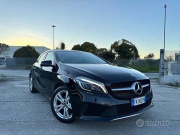 MERCEDES Classe A180 d Sport - Led Navi 17