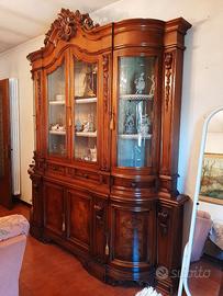 Credenza con cristalliera
