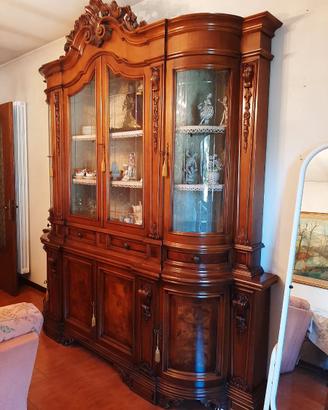 Credenza con cristalliera
