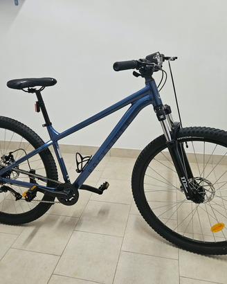 Bicicletta Rockrider Explorer 100