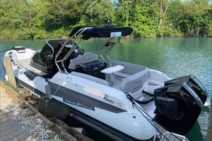 Ranieri Cayman 28 Executive