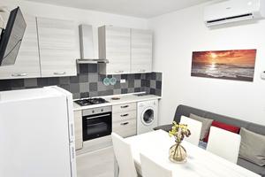 Appartamento tutto l'anno in prima fila mare