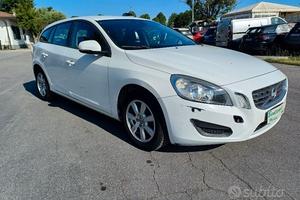 Volvo V60 1.6 D2 Summum con Problemi al motore