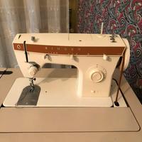 MACCHINA DA CUCIRE “ SINGER “