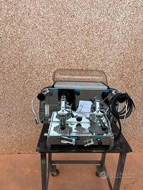 macchina da caffè Faema e61 2 gruppi restaurata