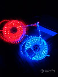 2 bobine led adesivo decorativo, 1 rossa e 1 blu