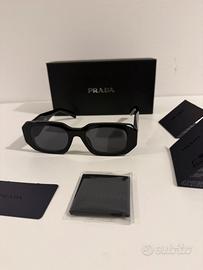 Occhiali da sole prada