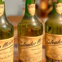 Bottiglia Calvados Morin Selection 43% ABV