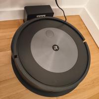 iRobot Roomba j7 lava e aspira 