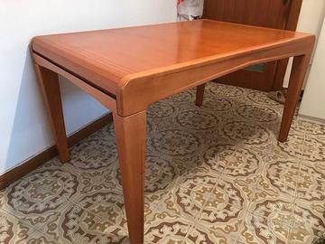 TAVOLO “MARCA VENTO” ALLUNGABILE PER 10-12 PERSONE