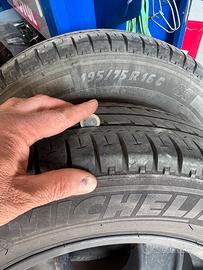 Gomme usate Michelin 195 75 16 108 110R