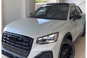 Audi Q2 35 TDI S tronic Identity Black tetto aprib