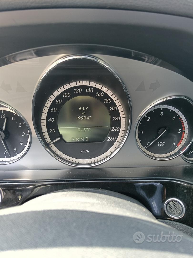 Mercedes-Benz C-Class 2010 photo 3