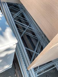 Scaffali in ferro