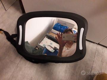 Specchio led con luce integrata