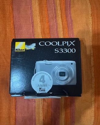 Nikon COOLPIX S3300