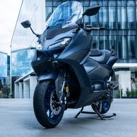 Yamaha T-Max 560 Icon Blue