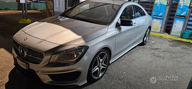 Mercedes Benz cla 200 premium
