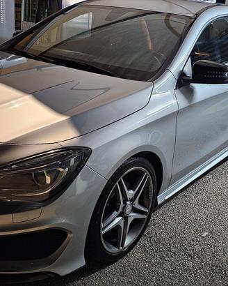 Mercedes Benz cla 200 premium