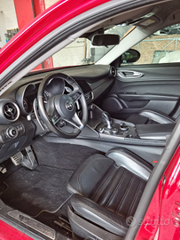 Alfa Romeo Giulia Veloce q4 Benzina