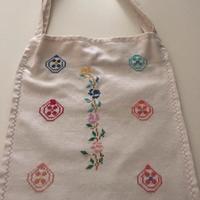 Borsa ricamata a mano
