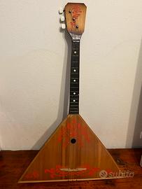 BALALAIKA MOCKBA chita con tre Corde