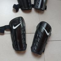 parastinchi nike da calcio