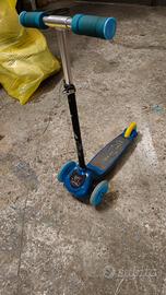 Monopattino tre ruote 