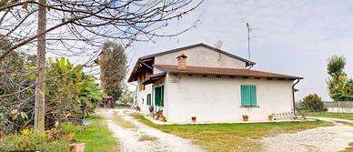 Immobile in asta di 828 m² con 4 locali a Casale M