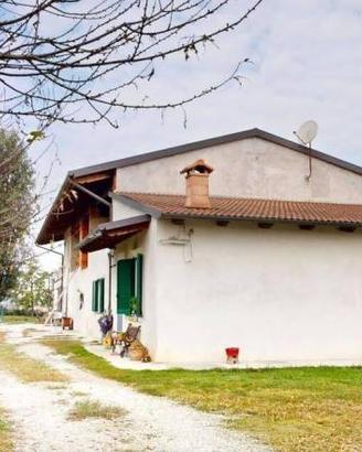 Immobile in asta di 828 m² con 4 locali a Casale M
