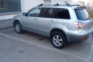 mitsubishi outlander 1 serie