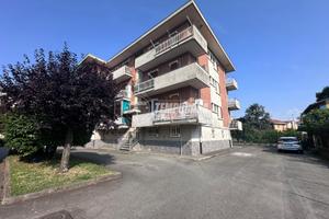 3 LOCALI CON BOX AUTO