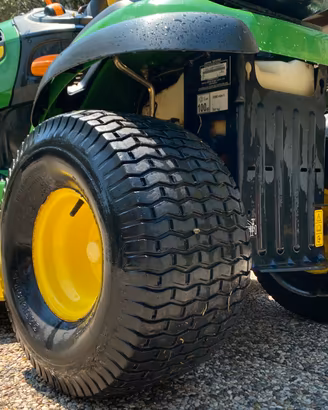 Trattorino tagliaerba john deere