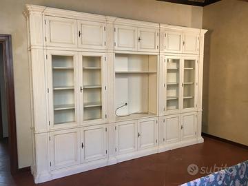 Libreria in legno e laccata