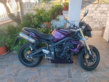 Triumph Street Triple - 2011