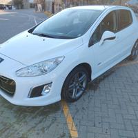 Peugeot 308 Sportium 1.6 eHdi 112cv 5p bianca