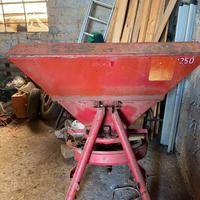 Spandiconcime per trattori