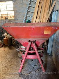 Spandiconcime per trattori