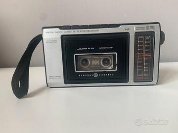 Radio lettore a cassette General Electric vintage