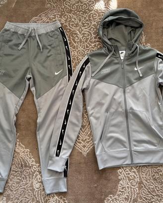Tuta Nike Completa