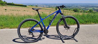 Mtb Mountain Bike 29” TREK Marlin 6