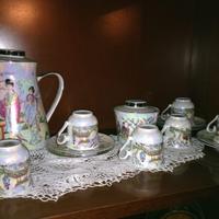 Servizio da Te o Caffe' in Finissima Porcellana