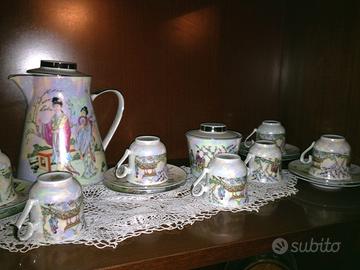 Servizio da Te o Caffe' in Finissima Porcellana