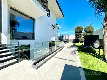 Appartamento nuovo su due livelli con giardino