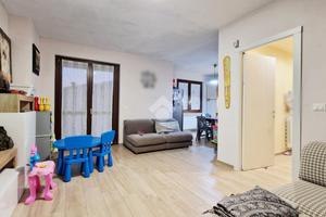 VILLA SINGOLA A CASTAGNETO PO