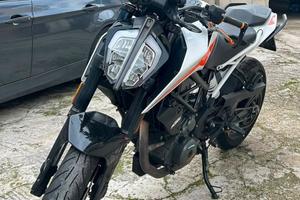 Ktm Duke 390 anno 2022