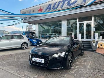 Audi TT CABRIO CAMBIO MANUALE S line cockpit diese