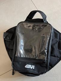 Borsa da serbatoio con magneti